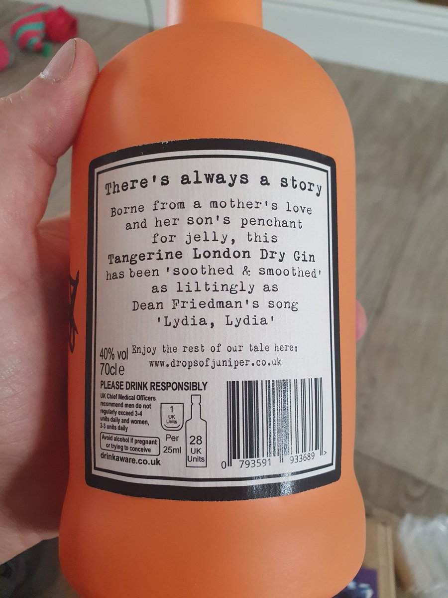 When you come in from a hard morning hill sprints session to a lovely gift from  dillydilly gin and <a href="/LordRetford/">David ANDERSON</a> . Loving the new picture and the new flavour. #storybehindthebottle