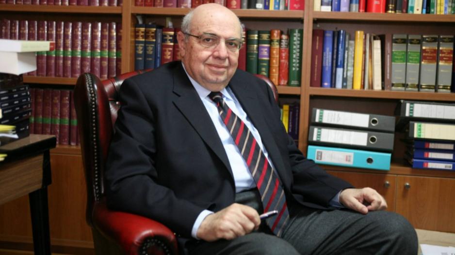 Ο αγαπητός μου φίλος Αλέκος Μαρκίδης έγραψε μια δική του μοναδική ιστορία ως άριστος Νομικός, Γενικός Εισαγγελέας, Βουλευτής, Πολιτικός.

Χαρακτηριζόταν από τη βαθιά γνώση, επιμέλεια και εντιμότητα, αλλά και την μαχητικότητά του.

Ελαφρύ ας είναι το χώμα που θα τον σκεπάσει.