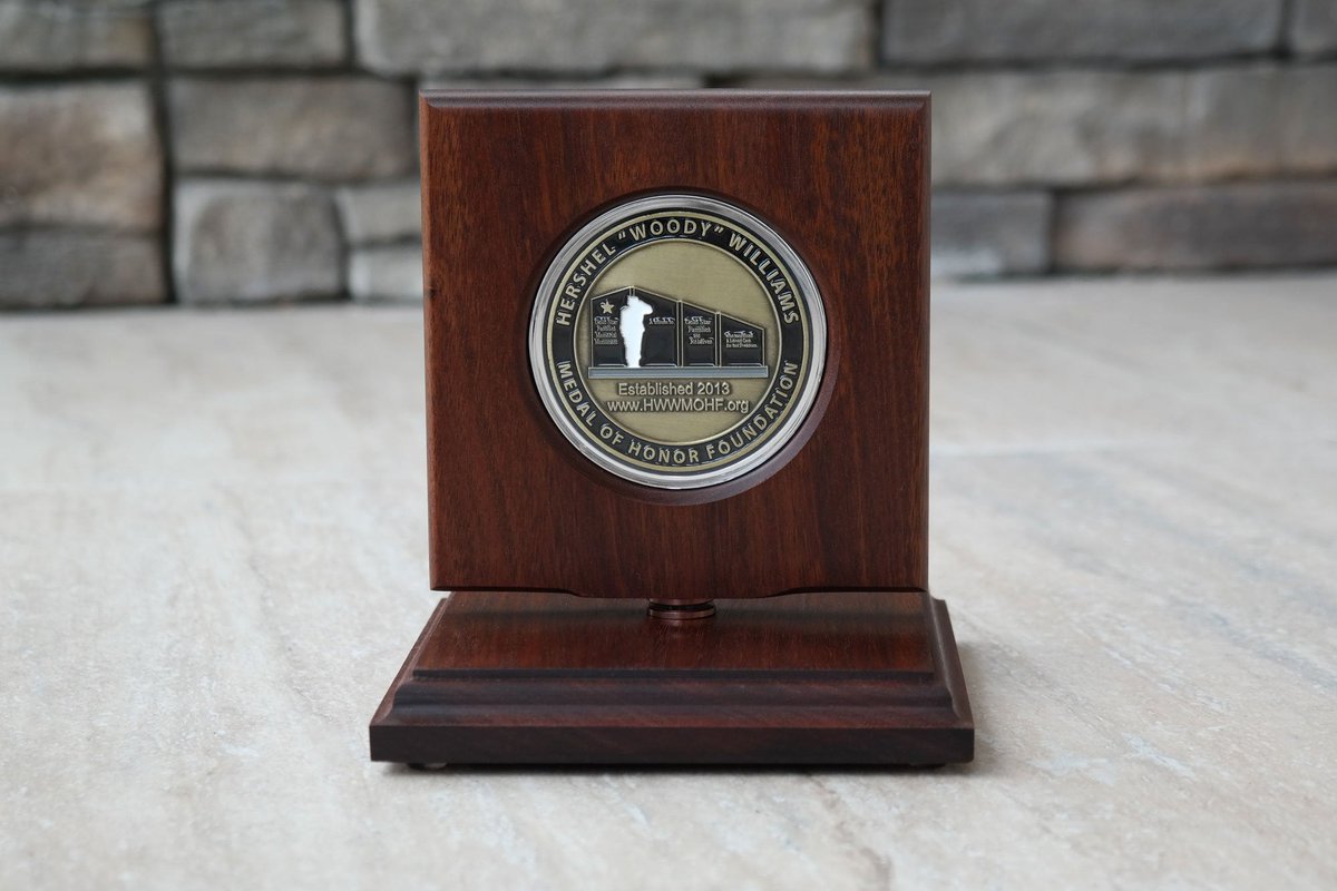 CoinDisplays's tweet photo. Excited to share the latest addition to our #etsy shop: Natural Ipe wood showcasing a Hershel Woody Williams Medal of Honor Foundation coin.  Visit our site to learn more, click the link in our bio!  #coindisplays #challengecoins #militarygifts #goldstarfamilies https://t.co/85Ipzj7kvC