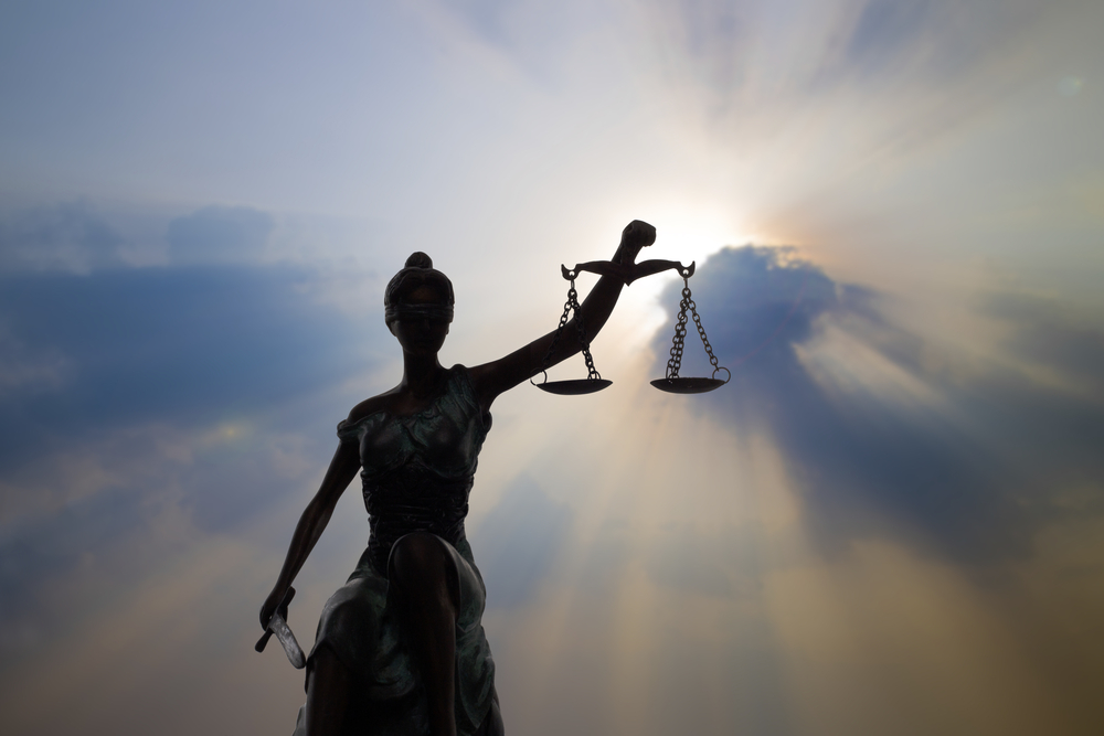 TheLawSociety's tweet image. 👏🏽 We are thanking all solicitors, barristers, legal executives, police station reps, and all who are keeping our essential justice system running and ensuring that the #RuleOfLaw &amp;amp; #AccessToJustice are upheld during  #coronavirus #JusticeHeroes @thebarcouncil @CILExLawyers