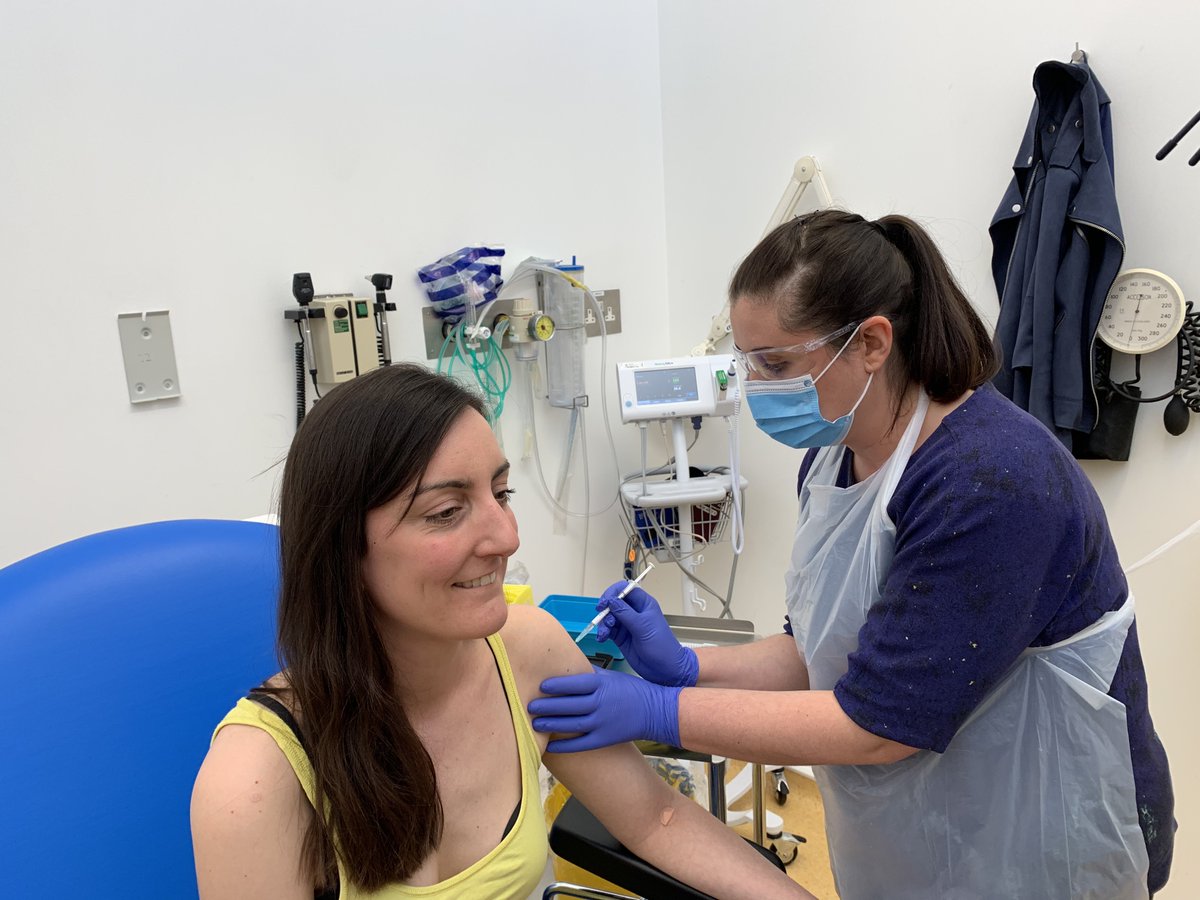First volunteer in Europe to receive a coronavirus vaccine - could this be the way out of the pandemic?   My special report from Oxford University on #bbcnewssix #bbcnewsten