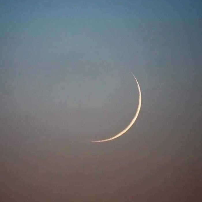 मेरे सभी मुसलमान भाइयों को रमजान शरीफ का चांद तहे दिल से मुबारक हो