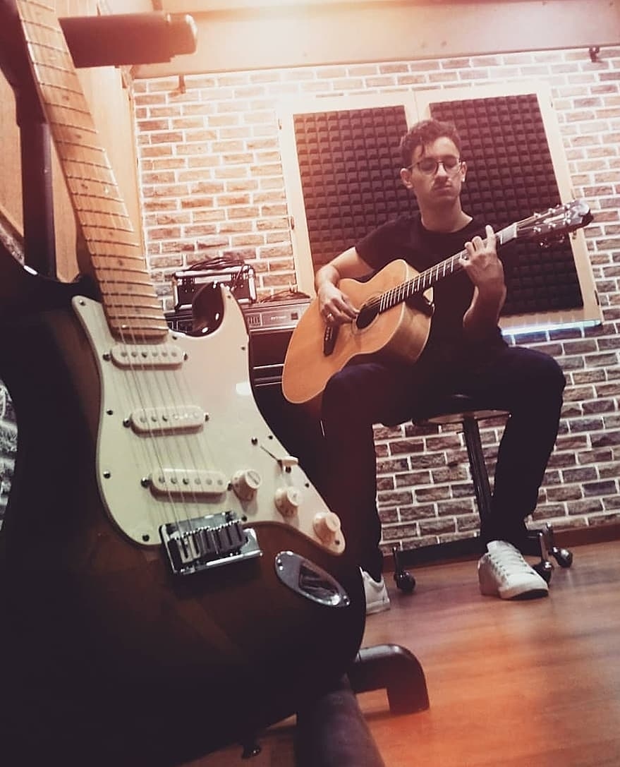 Como equipo de trabajo, admiramos su labor constante de componer dia a dia y es admirable el amor que tienen por lo que hacen, conocen más de @victorydanyroez Good music,  good art 😎😍
Síguelos en la cuenta en Spotify Victor y Dany Roez. Espera pronto nuevos lanzamientos #Roez