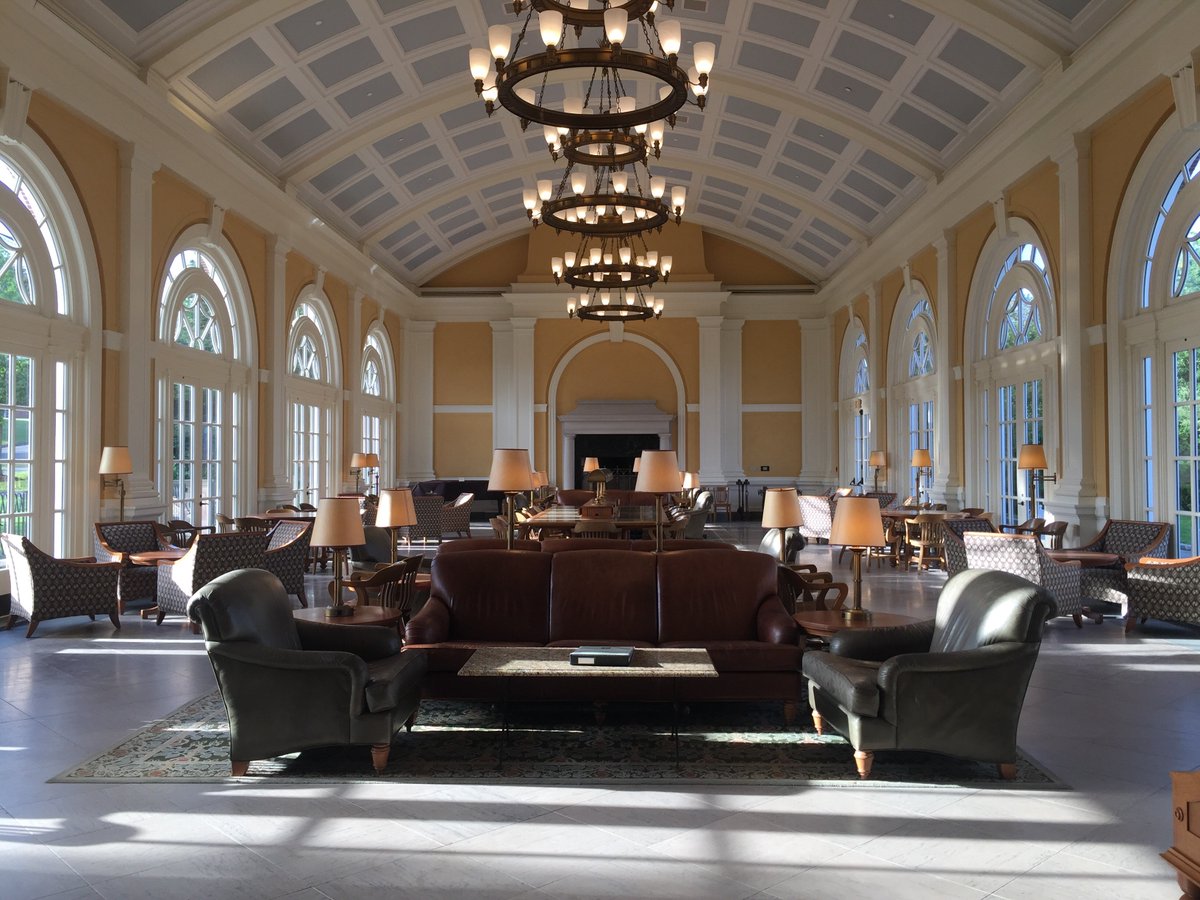 Destination_ACA's tweet image. WEDDING WEEK: Day 4. The KC Irving Centre GARDEN ROOM offers a spectacular space for a stand up reception area for your guests. The gorgeous Harriet Irving Botanical Gardens is right outside the windows! @IrvingCentre @saltscapes @WeddingWire @doitinwolfville @TheNSValley