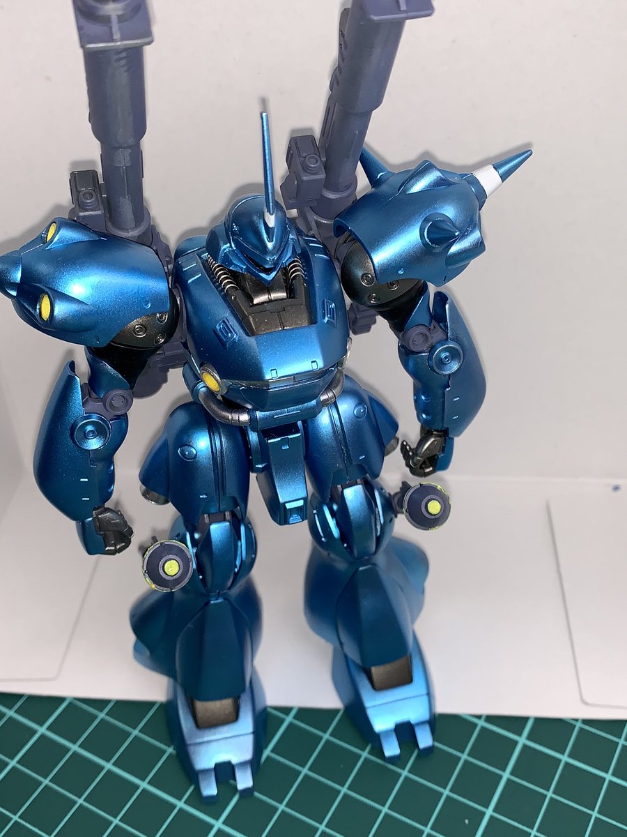 小野 練習番長 Bash Hgケンプファー完成 今回は ガンダムマーカー のメタブルー ガンメタ メカグレー シャインシルバー イエローで全塗装してみた ん 自己満足ww ガンプラ Hgケンプファー