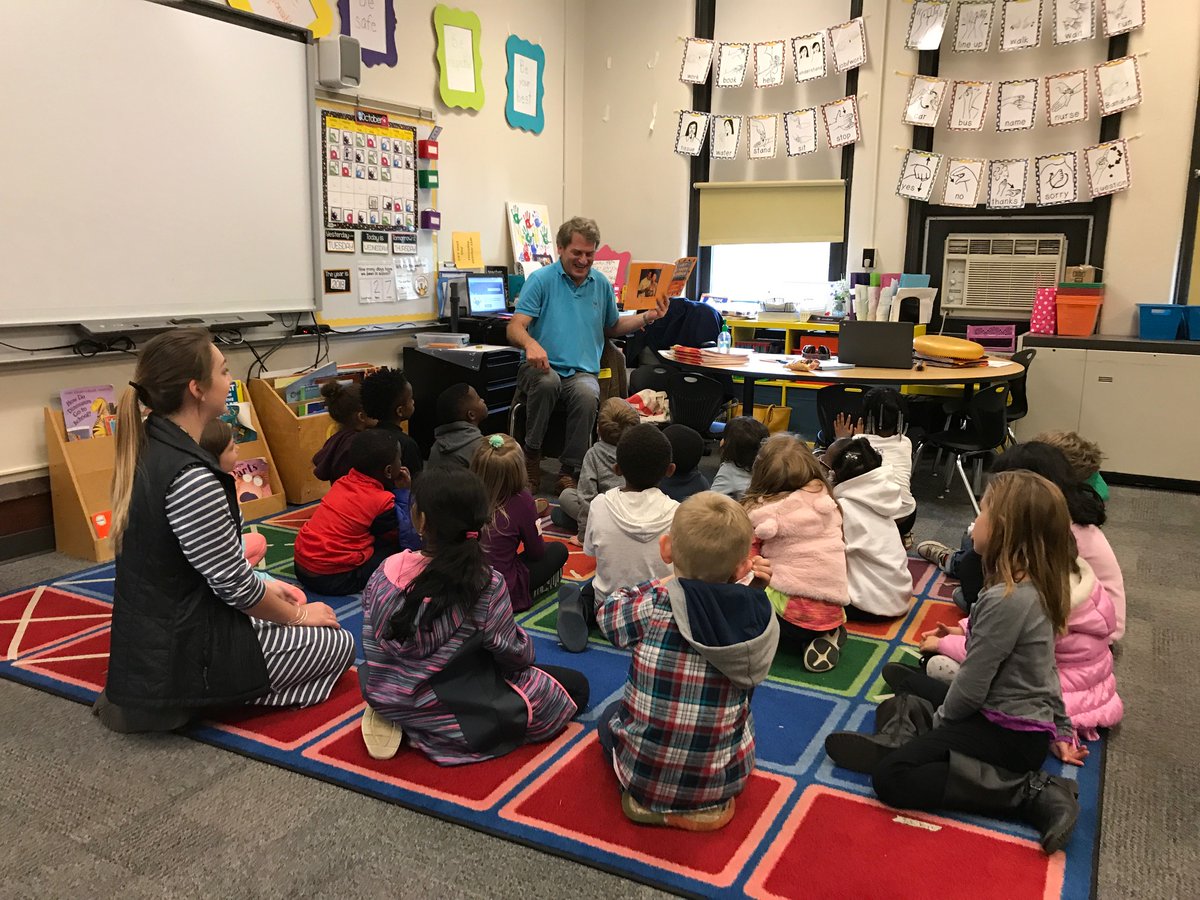 Unit4Schools's tweet photo. It's National Volunteer Week! Every year, Unit 4 has hundreds of volunteers donate thousands of hours of their time. For this, we say "THANK YOU!"
#Unit4Community https://t.co/V980rFUPMJ