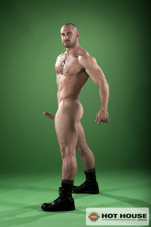 fetishkink25's tweet photo. Hot daddy  #CraigReynolds https://t.co/Lmjb0KzcOT