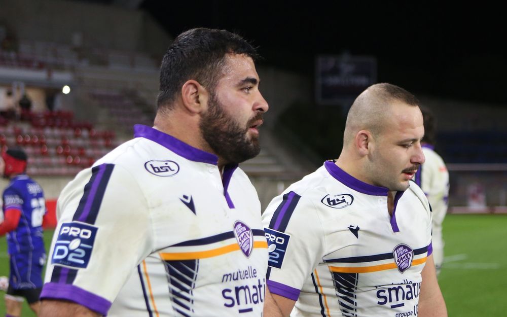 SAXV_Charente's tweet photo. 📊 Baromètre de nos recrues 19-20
Khatchik Vartan 🇷🇺
⏱578 minutes de temps jeu
🛡9 titularisations
❌1 carton jaune
#Recrue #SAXV #RestezChezVous https://t.co/MxWMVi3gVE