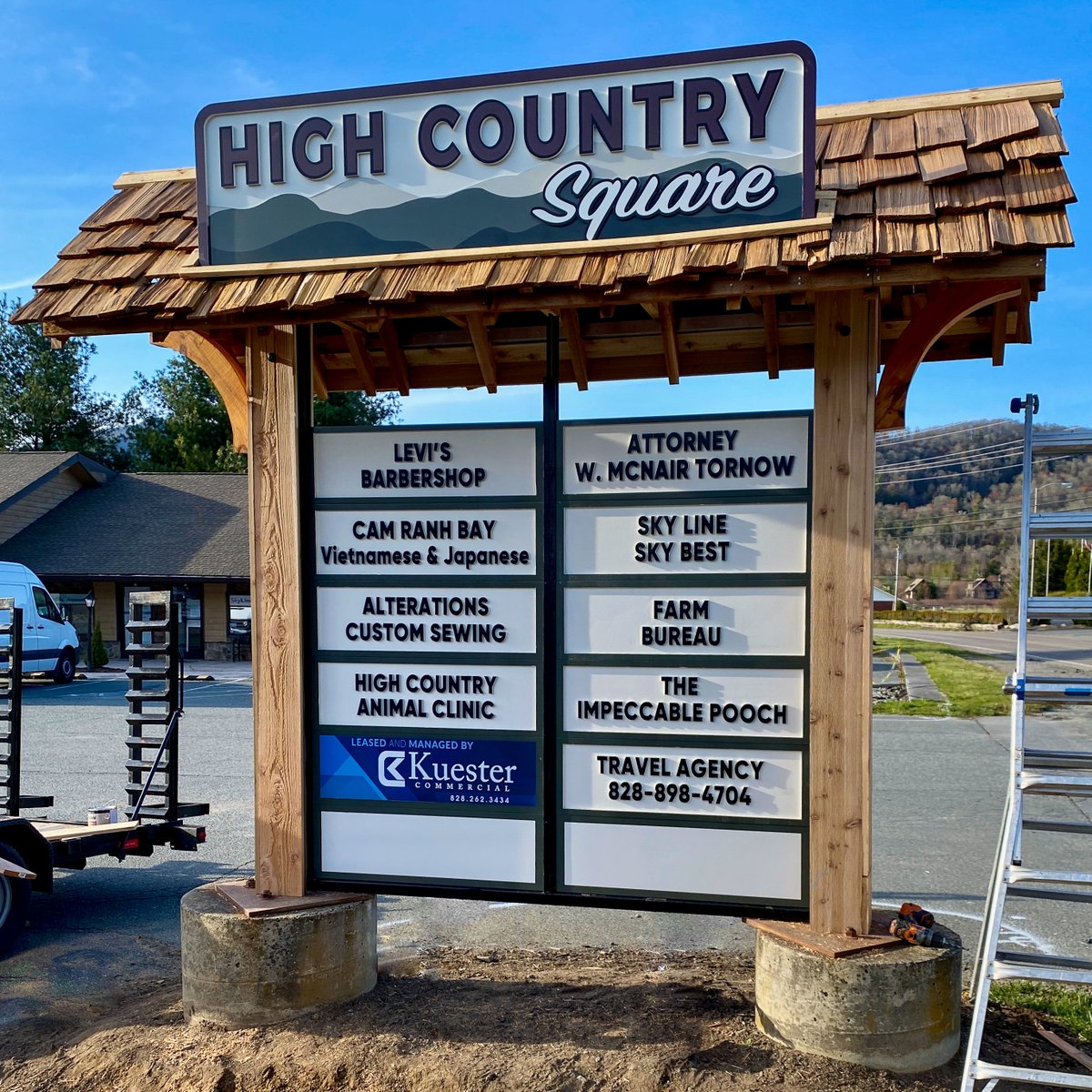 ModulexCarolina's tweet image. Great to be a part of the latest property renovation in Boone, NC for Kuester Commercial Real Estate. This multi-tenant sign features a custom cedar roof accent with routed HDU panels.