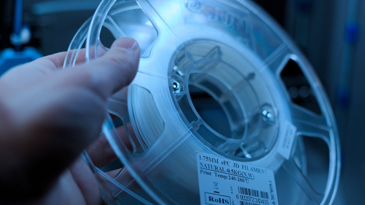 properprinting's tweet photo. OK, I'm going to pitch a simple idea: what if filament manufactures put the weight of an empty spool on its label? This would make life so much easier! I'm in doubt if I have enough PC do do the job😅 @esun3dfilament #3Dprinting https://t.co/tLOrNAxlNi