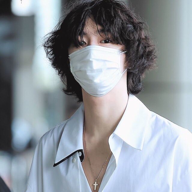 hyungwon with long hair : a beautiful thread