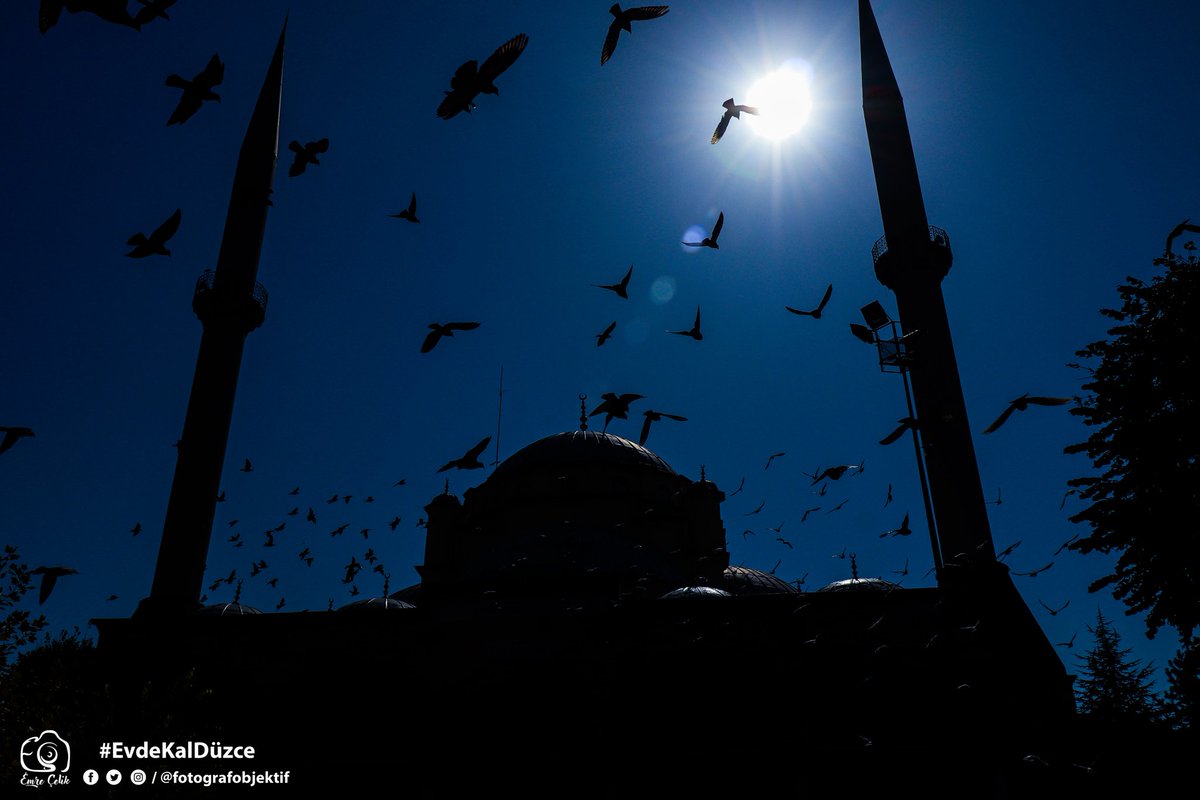Fotografobjektf's tweet photo. Her Gelişi Huzur Veren 11 Ayın Sultanı Ramazan, Herkese Sağlık, Bereket ve Huzur Getirmesi dileğiyle hayırlı ramazanlar.

#HoşGeldinYaŞehriRamazan
#camii #fotoğraf #ramazan #objektifimden #fotografobjektif 
https://t.co/2gXpRoRK7x https://t.co/ohiUsukOWS