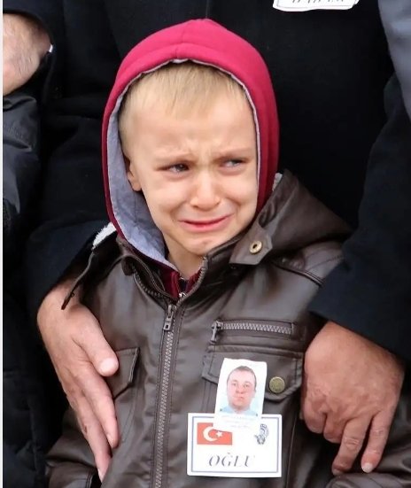 Bizler için canını hiç düşünmeden feda eden kahraman şehitlerimizin çocukları...

Sizin de bayramınız kutlu olsun!

#23nisan2020
#EvdeBayramVar