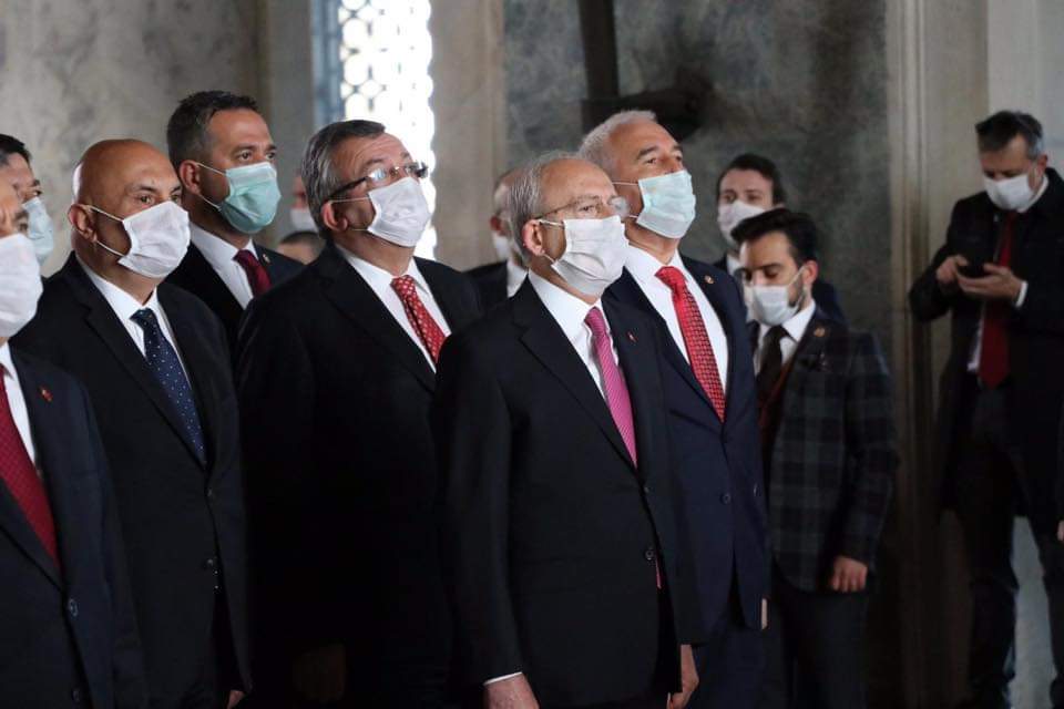 Hani toplu şekilde ibadet yasaktı