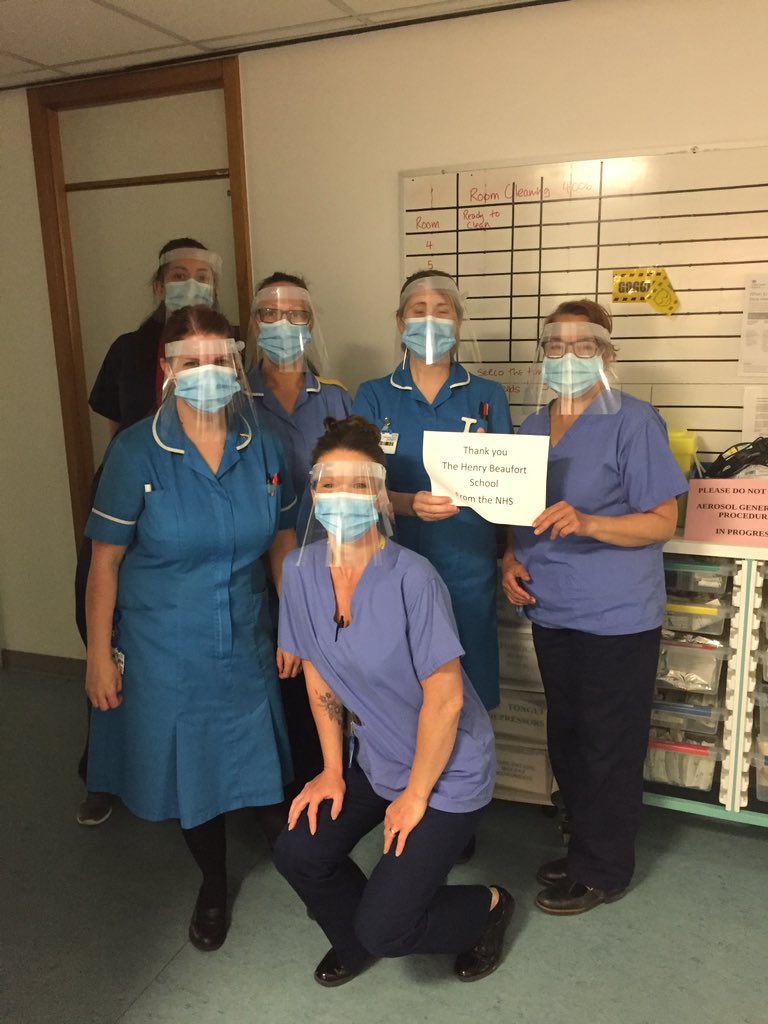 MrLaneDT's tweet photo. Pleased to be able to help another ward full of #NHSCovidHeroes @UHSFT pleased to be able to help you all, keep up the great work and #StaySafe https://t.co/hk48nGWCx6