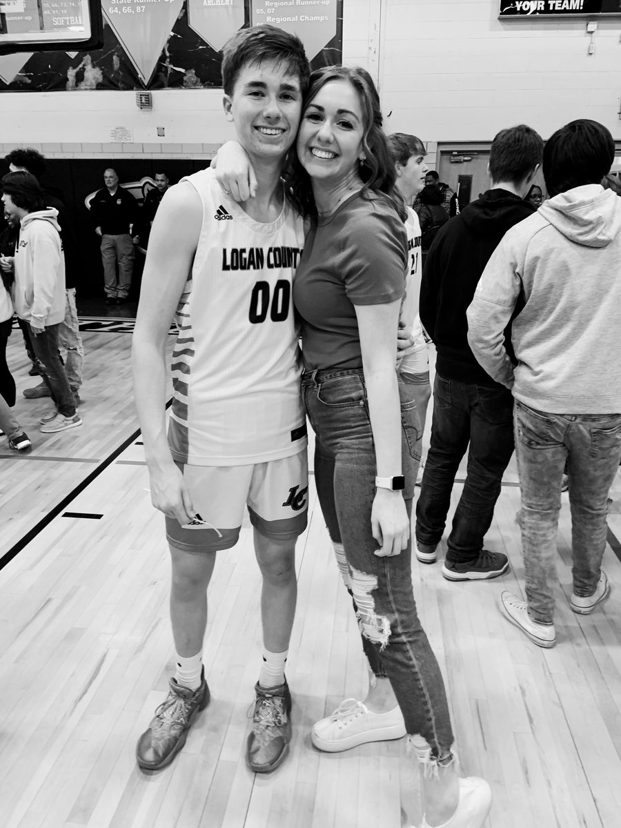 shelbyhmorgan's tweet photo. Love my senior. Anyone who knows him, loves him. For that, I am so proud. https://t.co/fZxHOR0Joa