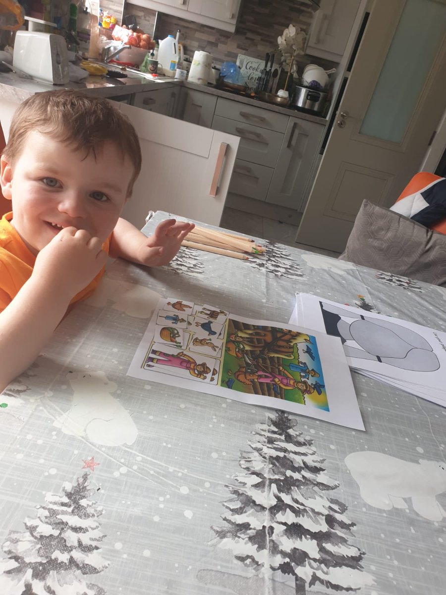 DeansrathCoderd's tweet image. Let’s keep the momentum going with our go fund me campaign so we can continue to keep these children smiling! And continue to provide essential food packages to family’s  keep sharing and donating every little helps gofundme.com/f/deansrath-cl… @EOBroin @curranjohna @CllrFranTimmons