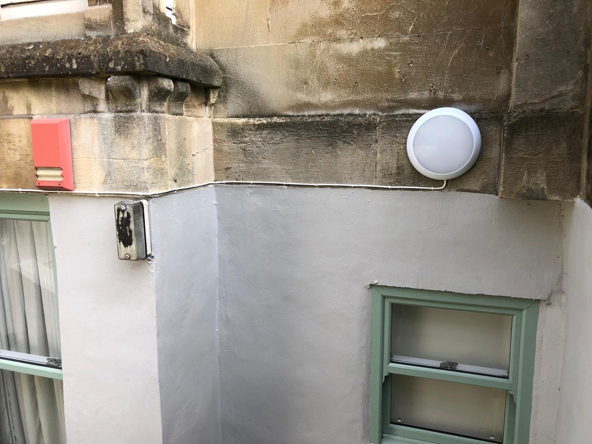TABayliselecLtd's tweet photo. A small lighting job completed for @yourapartmentuk in Bristol, lighting was very much needed to the entrance of this basement apartment. #led #ledlights #ledlighting #Ansell #lightingcontrol #TABES #Bristol #servicedapartments #fireclips #NICEIC #approvedcontractor #18thedition https://t.co/cusQq7aDLs