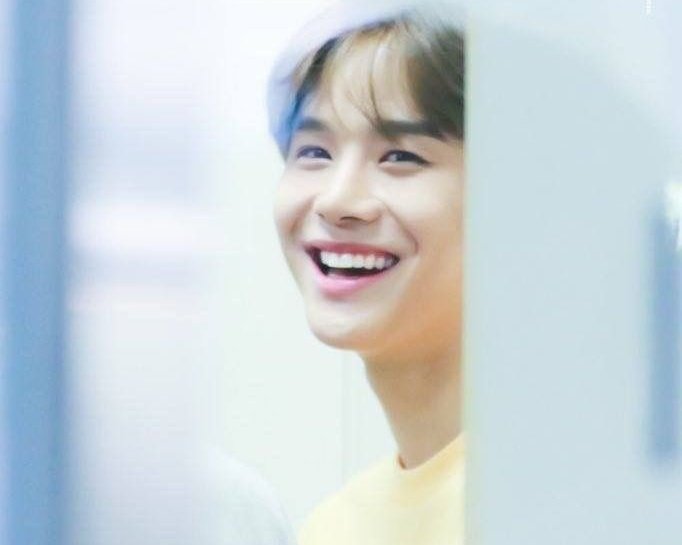 Jungwoo cute smile; a thread #NCT127  #NCT  #JUNGWOO  #정우 #김정우