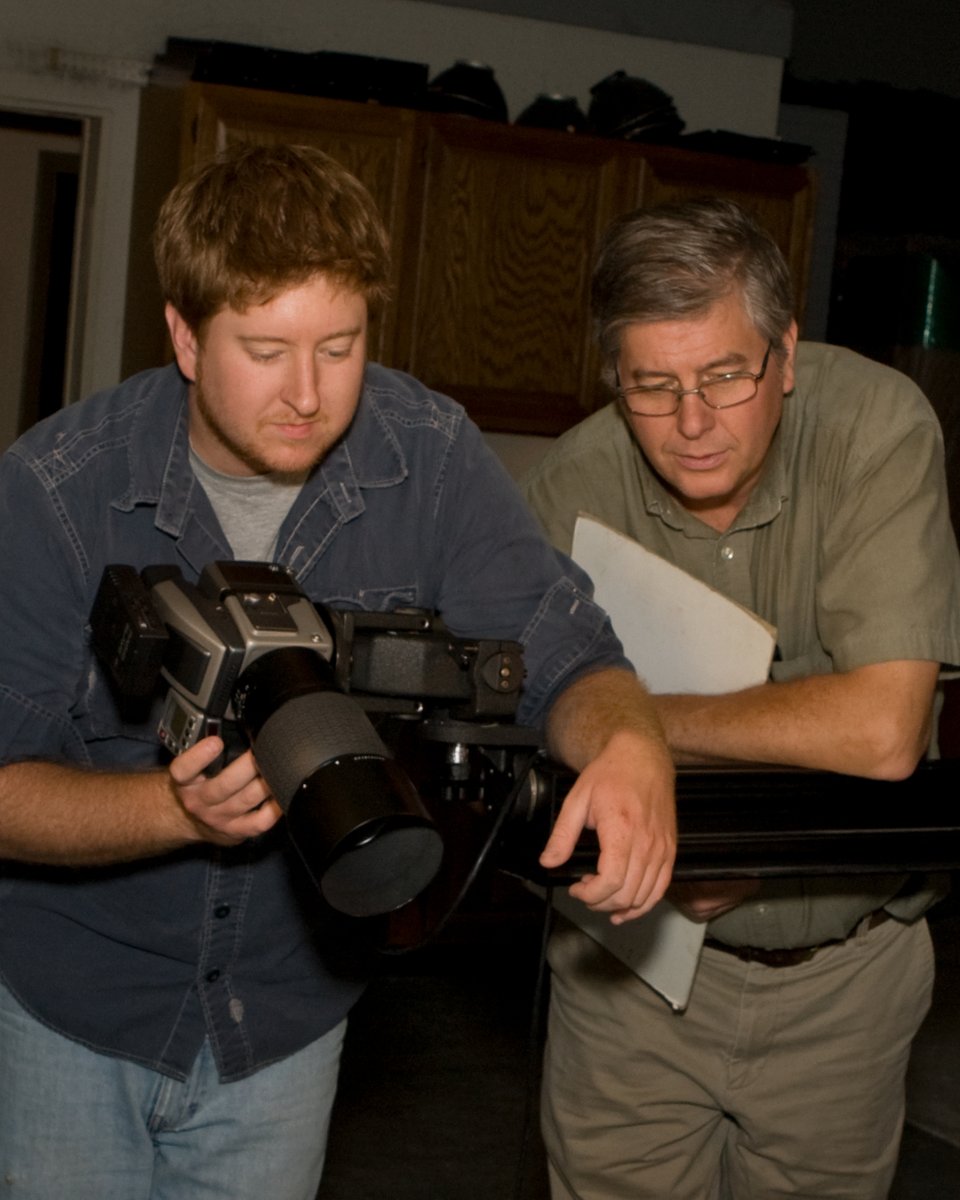 HaymanStudio's tweet photo. #tbt to 2010...Ryan and Jim shooting in the studio. 
.
.
.
#haymanstudio #design #videography #productphotography #industryphotography #creativestudio #70years #inhousestudio #photographerslife https://t.co/DyehVuDYrn