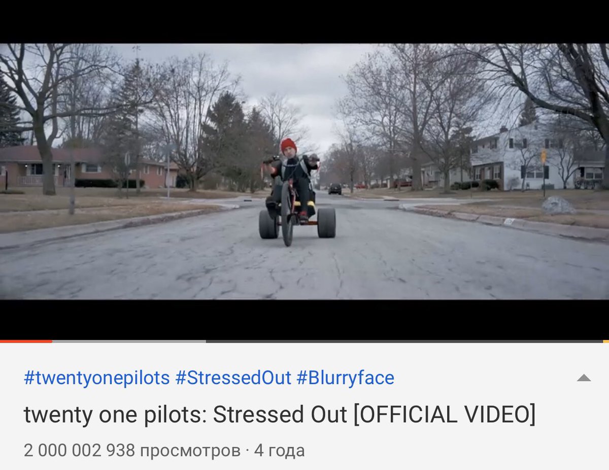 scaramuho's tweet photo. Cøngratulatiøns @twentyonepilots øn hitting twø billiøn views øn Stressed Øut music videø! Yøu deserved it ❣️
• @joshuadun • @tylerrjoseph •
#cliqueart 
#STRESSEDOUT2BPARTY #stressedout https://t.co/PbX64fFgBn