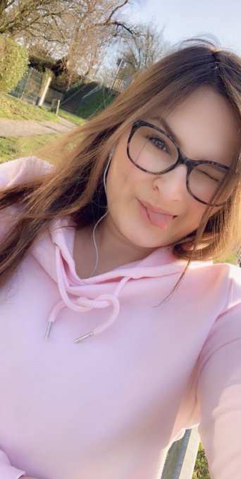😜 . #jogging #outside #free #happy #crazy #nurquatschimkopf #holly #m&uuml;nster #madeingermany #germangirl<a href="/tag/jogging"class="tags">#jogging</a><a href="/tag/outside"class="tags">#outside</a><a href="/tag/free"class="tags">#free</a><a href="/tag/happy"class="tags">#happy</a><a href="/tag/crazy"class="tags">#crazy</a><a href="/tag/nurquatschimkopf"class="tags">#nurquatschimkopf</a><a href="/tag/holly"class="tags"><span>#holly</span></a><a href="/tag/simplelife"class="tags"><span>#simplelife</span></a><a href="/tag/germangirl"class="tags"><span>#germangirl</span></a><a href="/tag/madeingermany"class="tags"><span>#madeingermany</span></a>