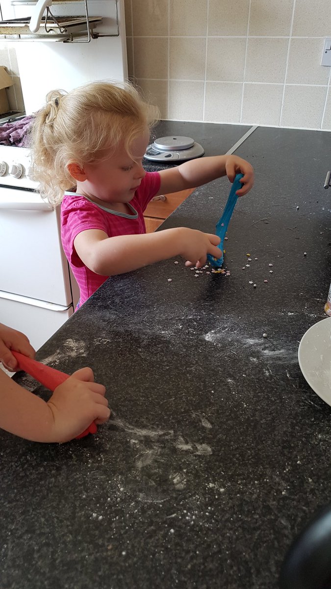 gemroseh's tweet photo. Edible slime was a hit https://t.co/eG6JbSWoZW