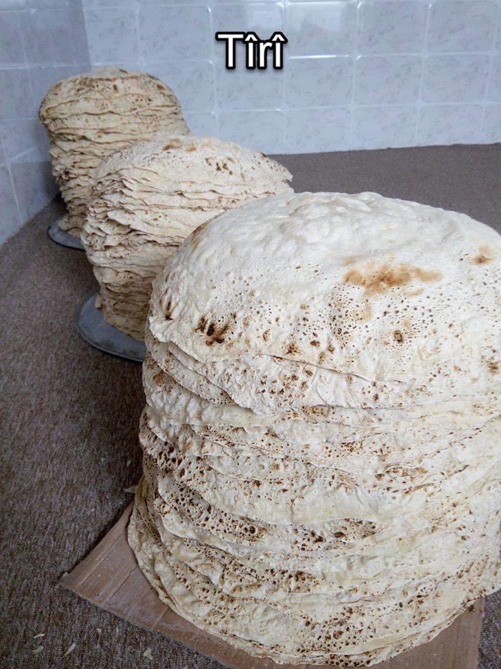 Here are some names of different types of breads (nan) in   #Kurdish: