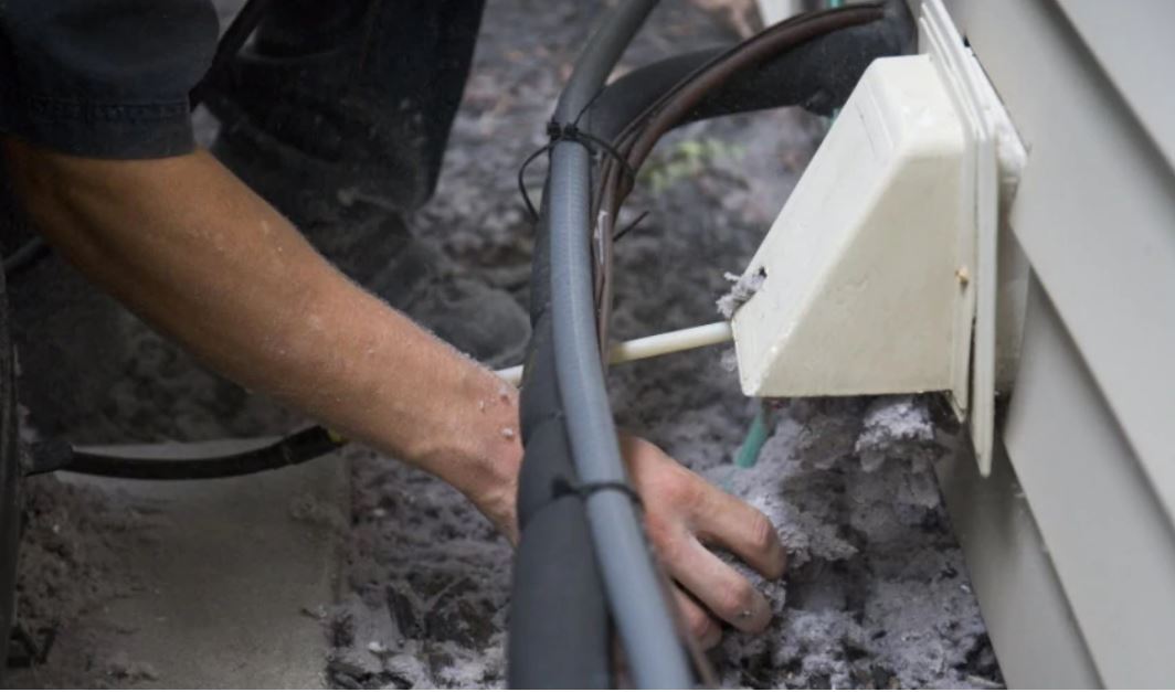 georginafire's tweet photo. If you are using some of your time at home to do some spring cleaning don’t forget about cleaning your dryer vents - this can help avoid dryer fires. #NoMoreLint https://t.co/9xgBZYazcz