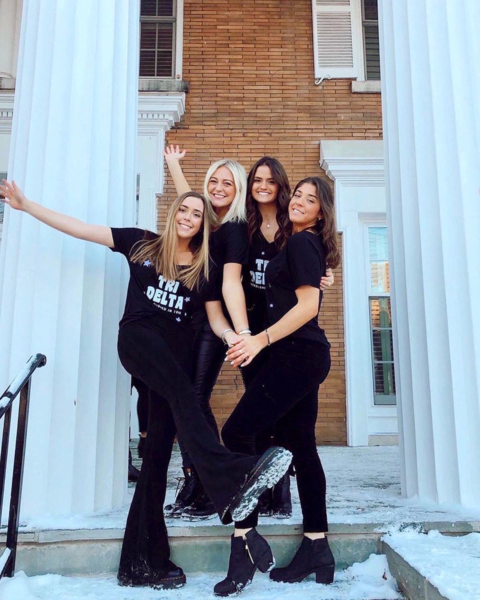 adamblockdesign's tweet photo. Theme Thursday: Star Struck 🌟✨🤩 We love this simple star design Tri Delta at Syracuse University used for their past recruitment https://t.co/ISPqETLVee