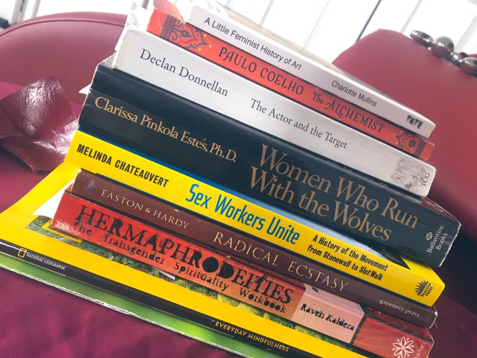 Watch Kisa Fae's leaked NSFW photo on TwXstars