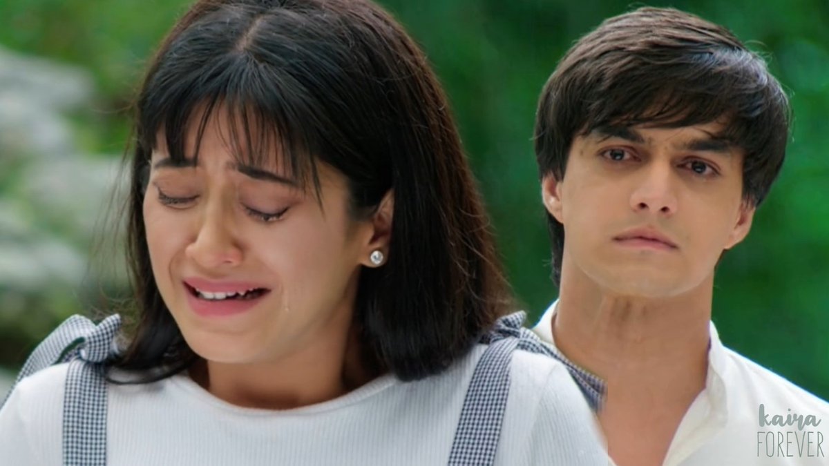 A father's ire at the mother who kept his son away from him. A husband's wrath at his wife. Her guilt and heartbreak. The helplessness at seeing their child in the OT. Brilliantly portrayed by  @shivangijoshi10 &  @momo_mohsin.  #YRKKHS65E405 is a heartrending episode.  #Kaira  #YRKKH