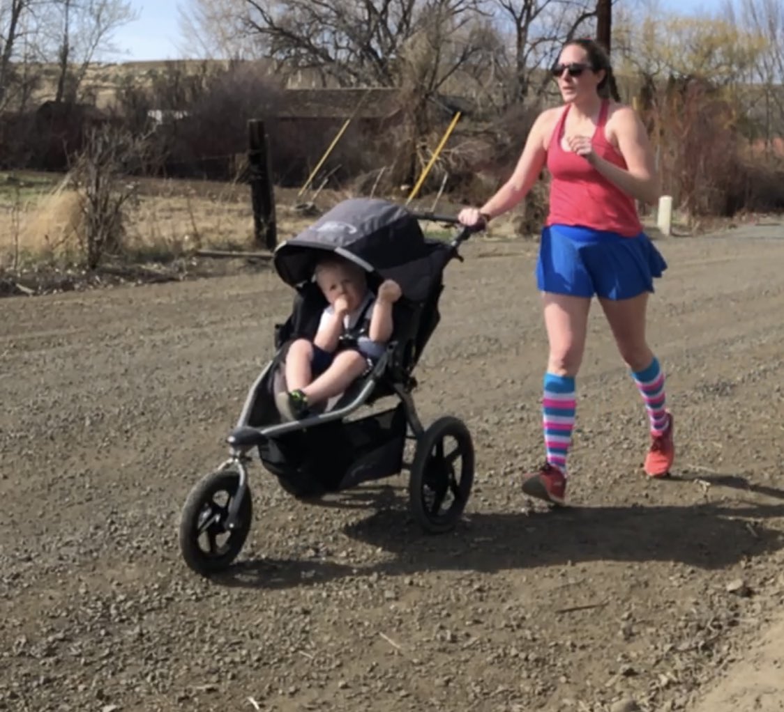 LiveSlowRunFast's tweet photo. If y’all can just 🤞🏻for me to get cleared by my dr today to run again that’d be great!  This has been a 💩 year. (But these @NabeeSocks have been great for treating my testing legs 💁🏻‍♀️) #nabeesocksbr #bibchat https://t.co/oKpmHzasr4