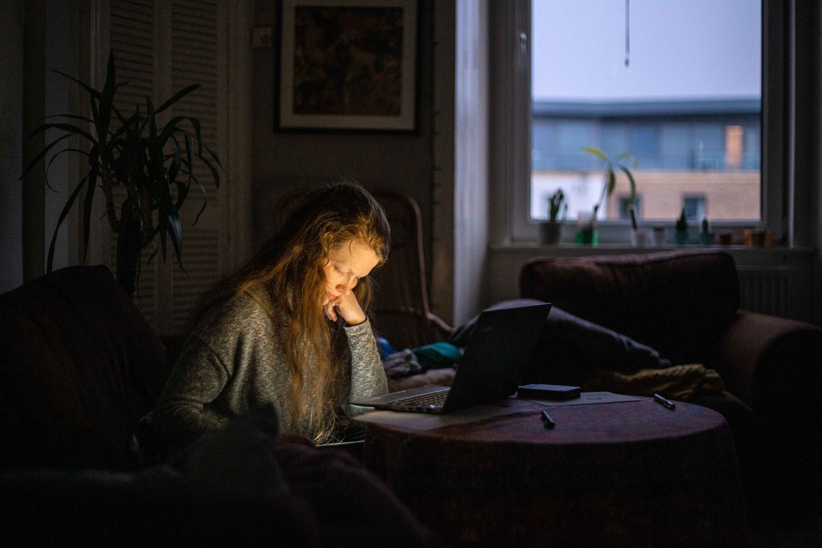 I_Cosma's tweet image. Photographing my wonderful partner during lockdown, working on 2 screens. All I can say is that our screen time has increased lately, I wonder why. #lockdown #photography #EdNapPhoto #coronavirusuk #Queerantine