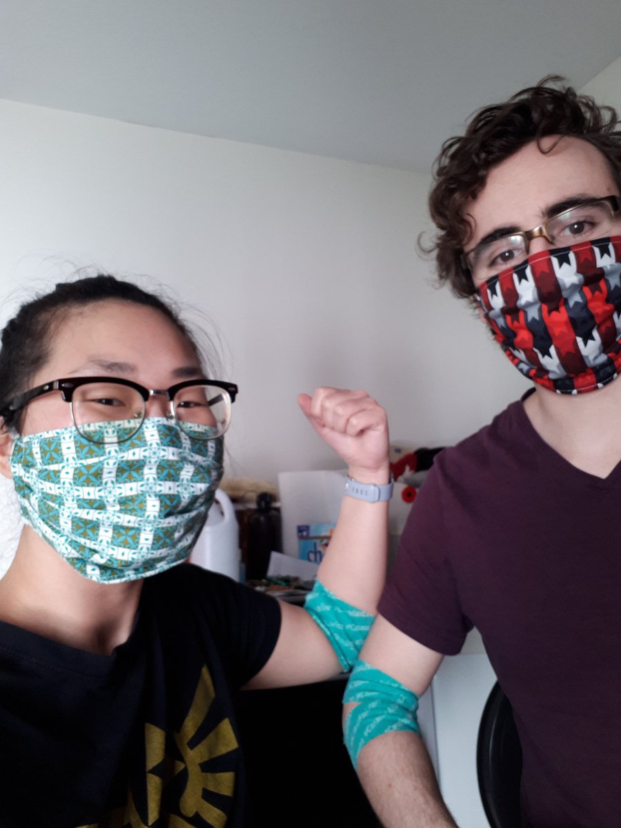 Took a longer lunch today to drop by <a href="/CanadasLifeline/">Canadian Blood Services</a> and donate blood for those who are in need. Also tried out our face masks for the first time (not comfy - but if itll keep other safe, ok!) 

They have taken precautions to make it as safe as possible :)