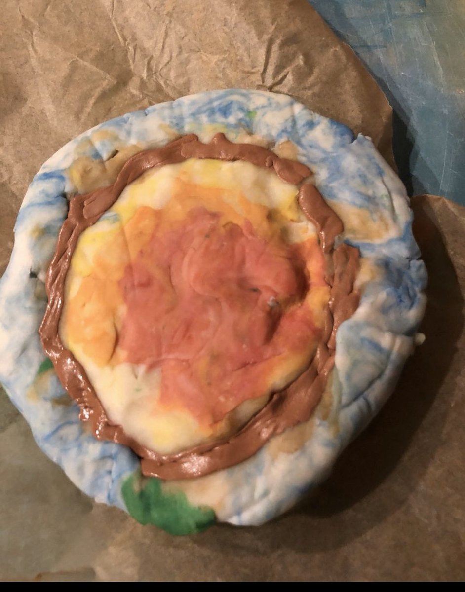 GradeHes's tweet photo. Amazing artwork for Earth Day! Way to show your learning In creative ways! @HEShurricanes #earthdaylearning #layersofearth #playdoughearth
#creativekids https://t.co/OWuNehyRfy