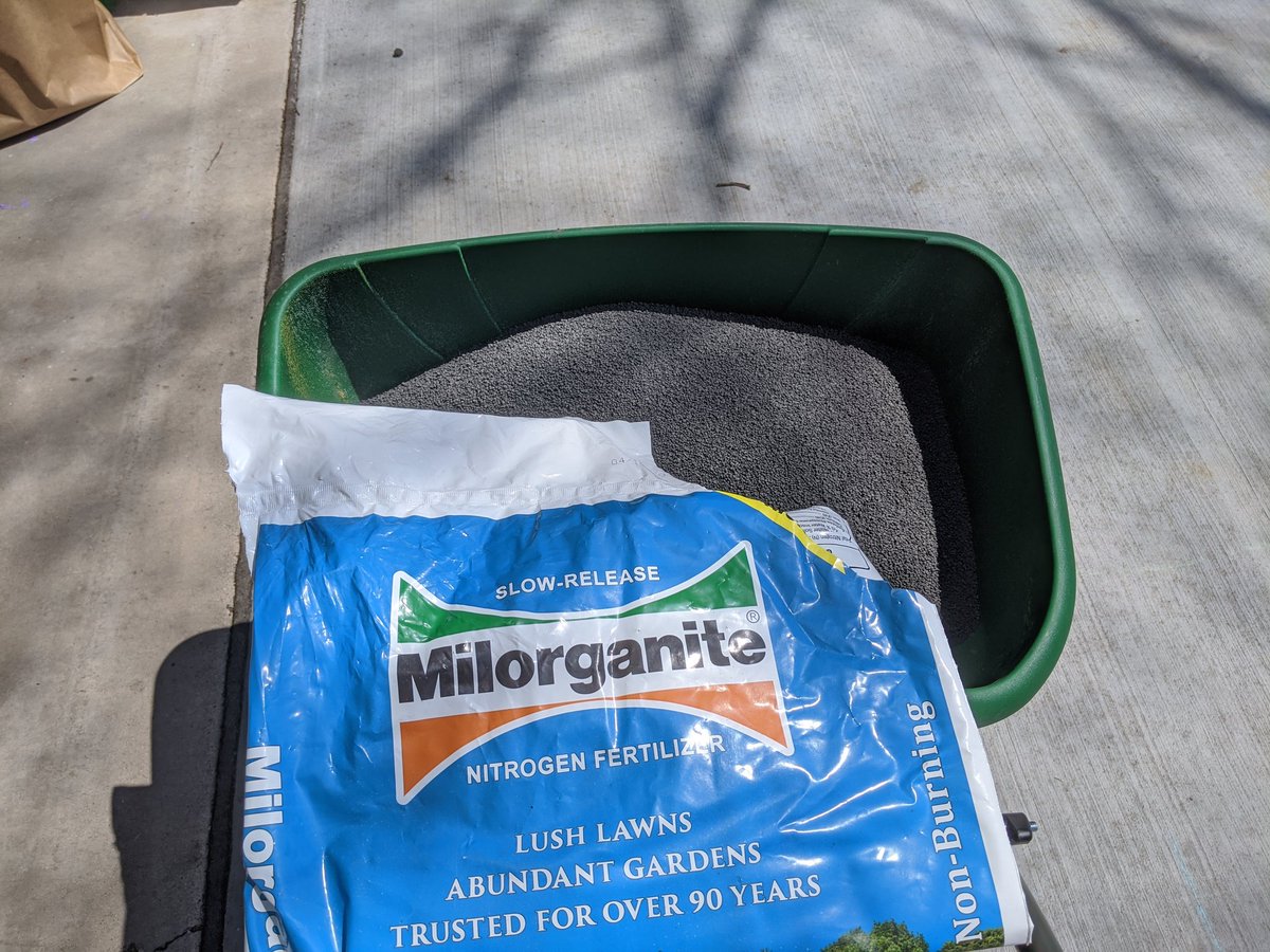 Hey <a href="/AllynPaul/">Allyn Hane</a>, <a href="/Milorganite/">Milorganite® Fertilizer</a> can you guess what it smells like here today? #success