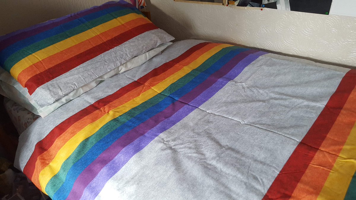 phdev85's tweet image. It was time for some #cleanbedding today and although I was going to save it for Pride Month I thought now is as good as any. #Rainbows #rainbowsofhope 🌈🌈
