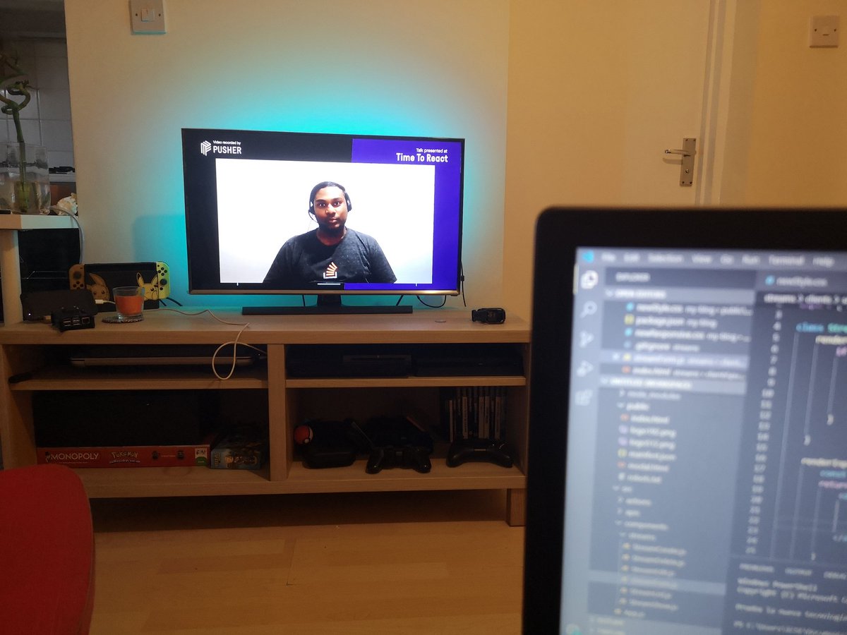 ItUnderTheSea's tweet image. I love to being able to keep attending React talks #reactjs #TimeToReact
@ToMeetup @reactjs