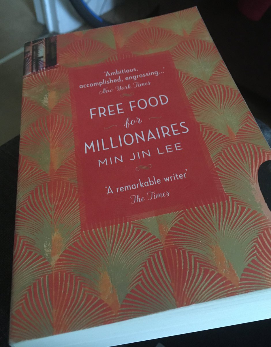 TamsinMoore's tweet photo. @AccReader How pretty is this cover ❤️ Great story too! #WorldBookNight @minjinlee11 https://t.co/GdWh6ycBph