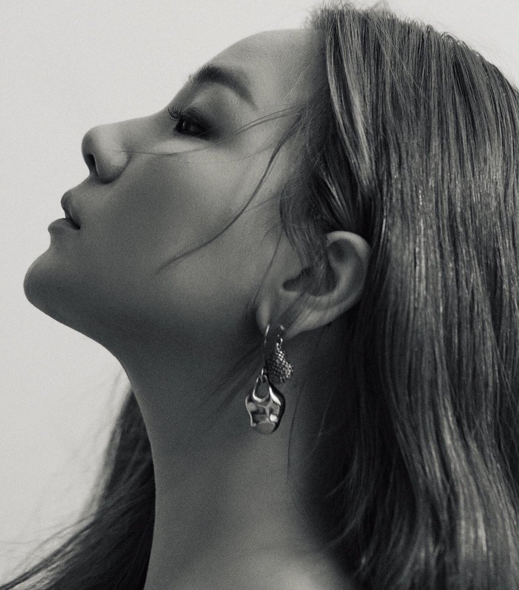 BFgzb____'s tweet photo. ㅤㅤ❝ＮＹＬＯＮ  ＫＯＲＥＡ ──
ㅤ May 2020 issue  · ·  Gorgeous Girl 
ㅤㅤㅤㅤㅤㅤ  #NYLON_COVERSTAR  
ㅤㅤㅤㅤㅤㅤㅤ ɴ ʏ ʟ ᴏ ɴ Ｘ ɢ ɪ ᴢ ɪ ʙ ᴇ https://t.co/Hrnnpx7VZr