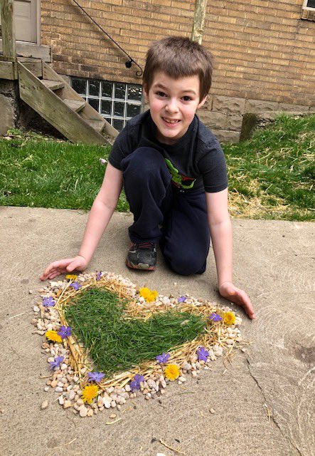 MrsMcKeeverART's tweet photo. Incredible #landart continues to pour in from my WES artists. Still celebrating #earthday. #thisiswes #leboproud https://t.co/koG9aBWXo2