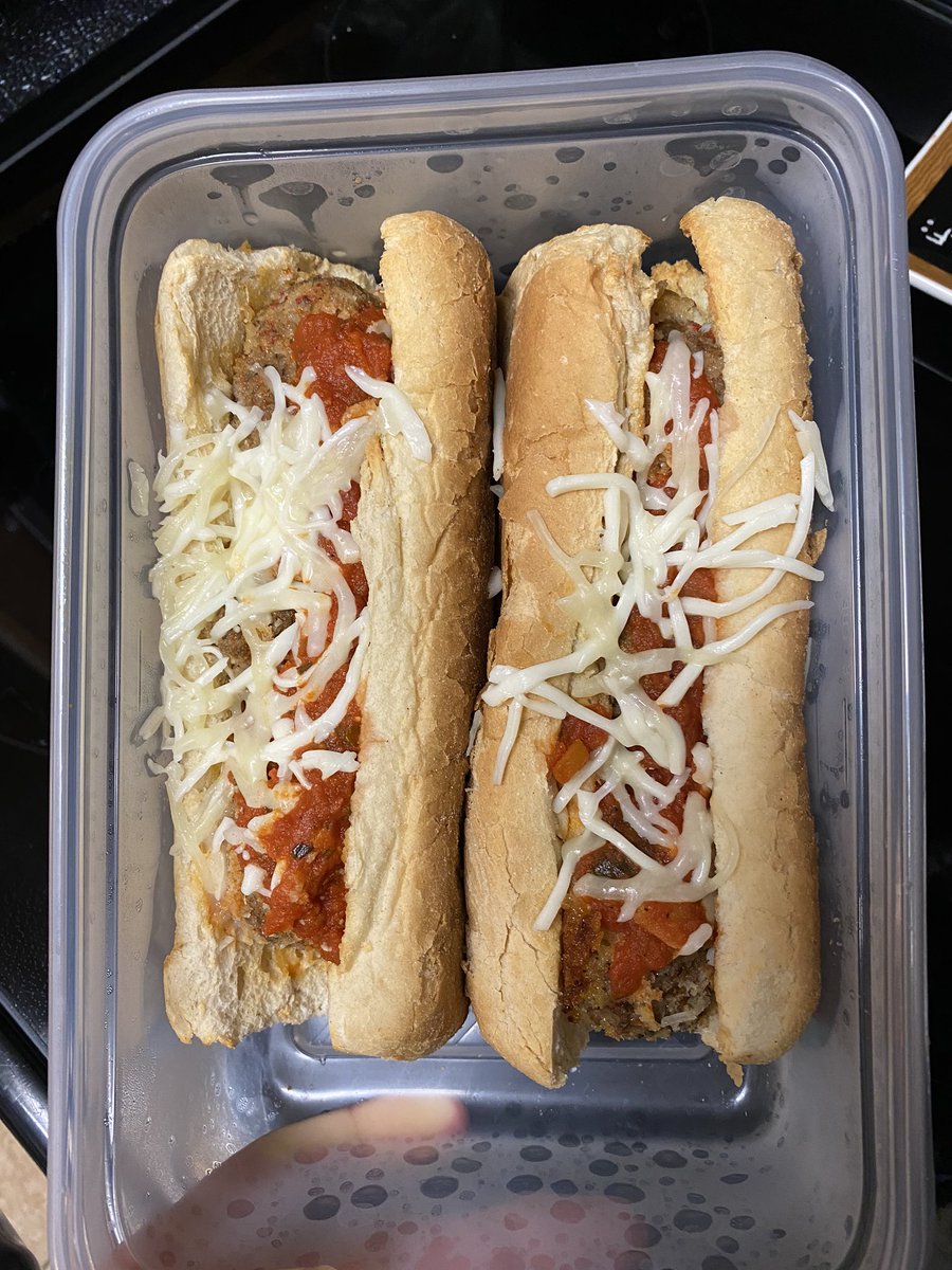 Kristal_Stems's tweet photo. I did a thing tonight ...homemade meatball subs with marinara sauce from Brooklyn 😍🤤😍🤤😍🤤 it was AMAAAAAAZING #Culinaryqueen #newyorkmarinarasauce #michaelsofbrooklyn https://t.co/ckSKriiku8