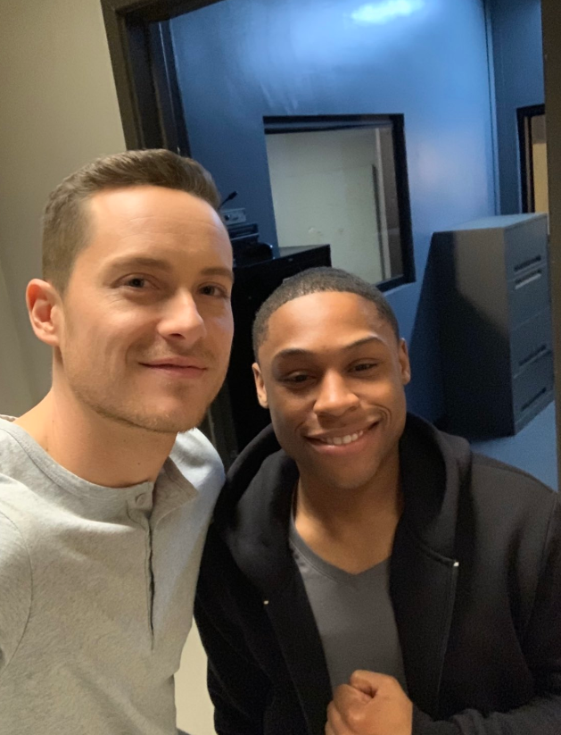 JesseLSUpdates's tweet photo. 📸 | Jesse on the set of Chicago PD. #ChicagoPD 
[Credit: realdremarquis] https://t.co/zs1JbDyGTI