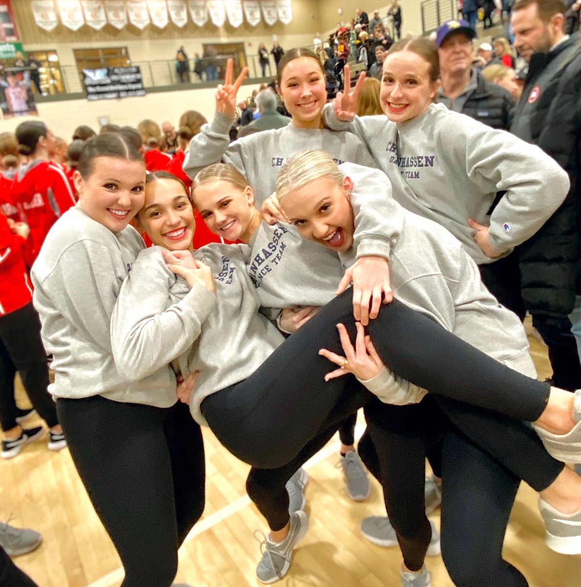 Chan Dance Team tweet media