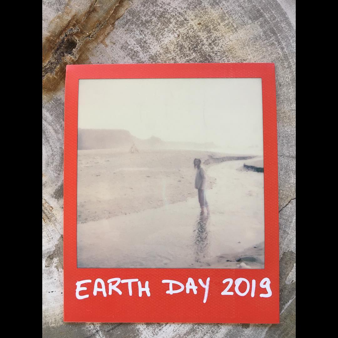 stana_katic_fr's tweet image. One year ago #StanaKatic posted this pic on Ig with lyrics 
from 'Underneath the Stars' of 'The Cure'
' #EarthDay #EarthDay2019 '
instagram.com/p/BwlGP7lFiaT/