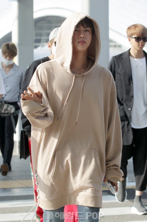 who& #39;s doing it the worldwide handsome way?