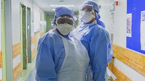 GovernmentZA's tweet photo. "We pay tribute to the nurses, the doctors, the scientists and the community screening field workers who are leading our public health response." - President Ramaphosa #COVID19SA [Pic: @News24] https://t.co/JGZ1tW7BQ6