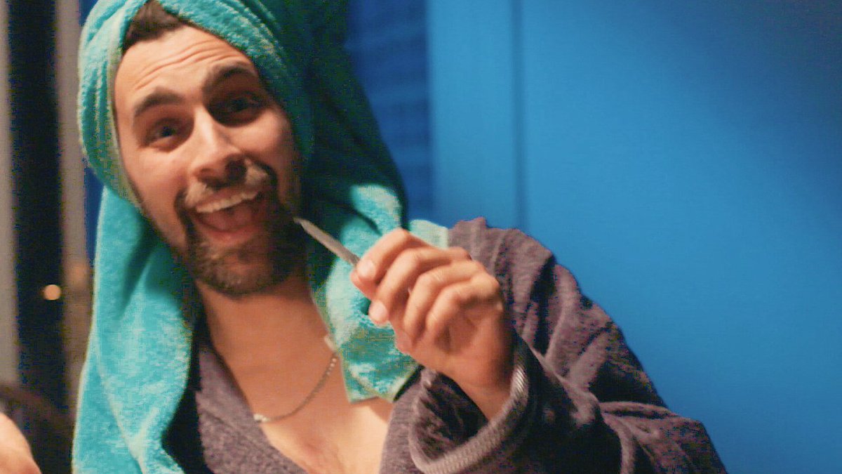 RadiNikolovfilm's tweet image. We should be nice to ourselves when our minds need a moment. 
"SELF CARE" - lockdown made movie. 

#shortitout
@bfinetwork 

youtu.be/hMxREX6a0aM