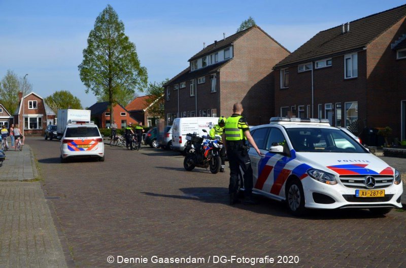 Veel politie inzet bij "verkeersruzie" in Veendam blijkt onschuldige valpartij #Veendam #ongeval #112 #politie..